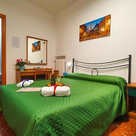 罗马 A Casa Simpatia - A Richiesta Parcheggio Gratuito !酒店 外观 照片