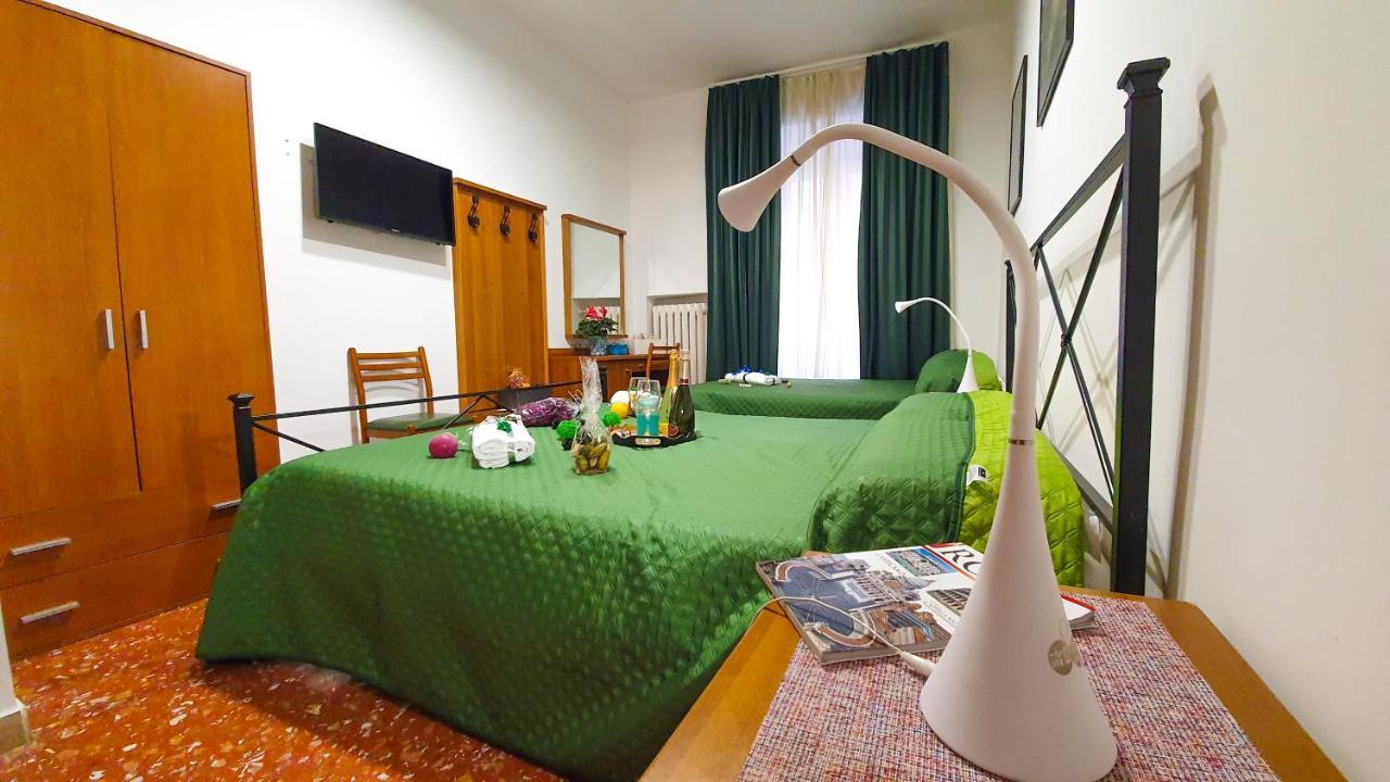 罗马 A Casa Simpatia - A Richiesta Parcheggio Gratuito !酒店 外观 照片