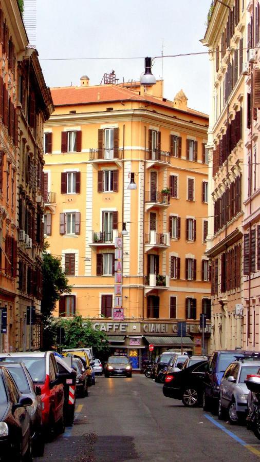 罗马 A Casa Simpatia - A Richiesta Parcheggio Gratuito !酒店 外观 照片